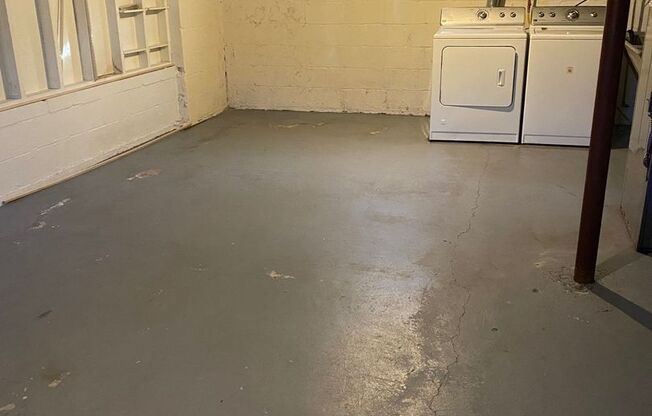 2 beds, 1 bath, 1,377 sqft, $1,625, Unit TH24