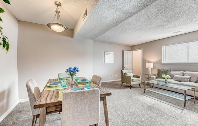 2 beds, 2 baths, 988 sqft, $1,424