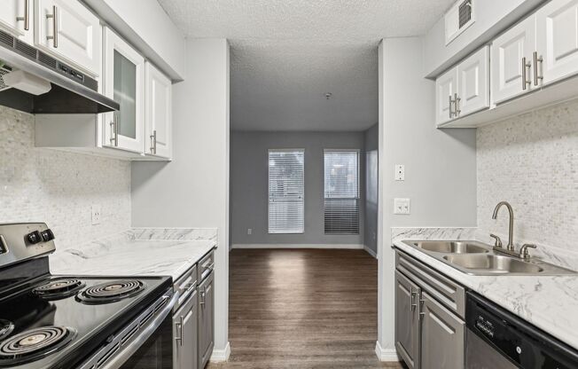 Studio, 1 bath, 450 sqft, $1,146, Unit 823