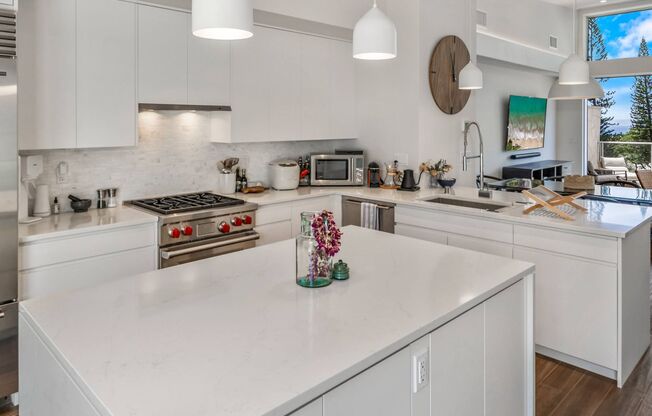 Modern 3 Bedroom, 3 Bathroom Furnished Condo at Makalii in Wailea
