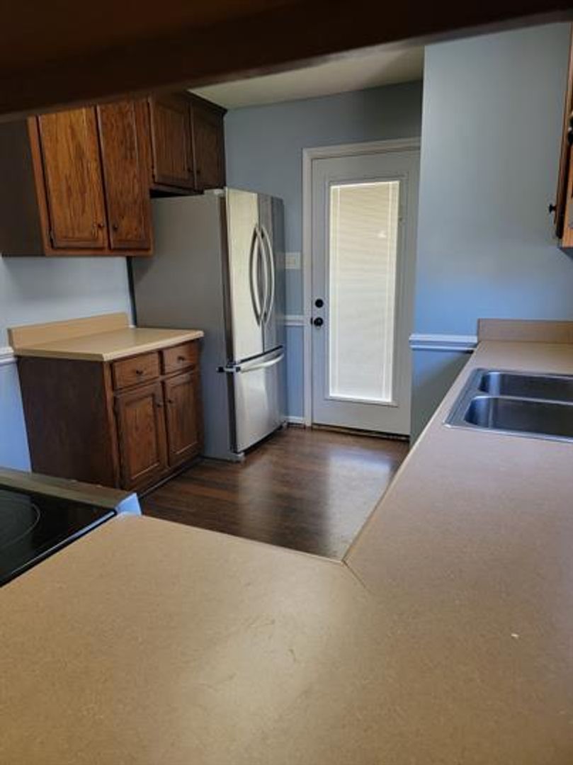 Modern Oasis with All the Amenities – Your New Home Awaits!