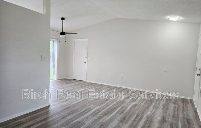 5122 MURIEL LN