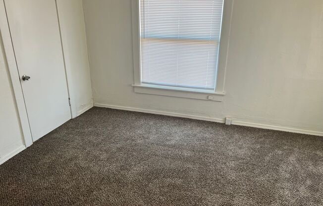 2 beds, 1 bath, $1,650