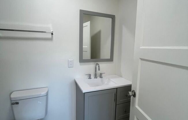 1 bed, 1 bath, $2,100, Unit 236