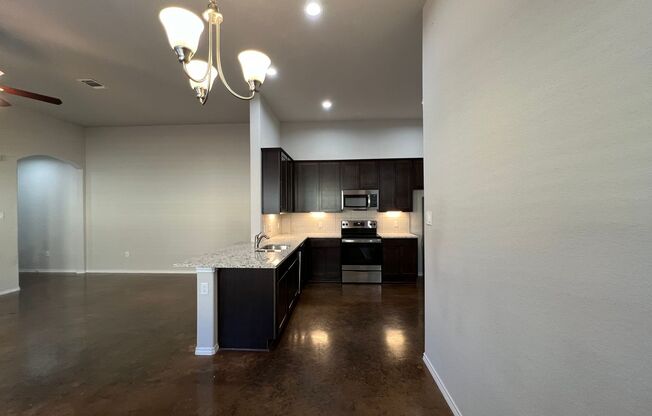 3 beds, 2 baths, $1,295, Unit 1141 Stanley Way