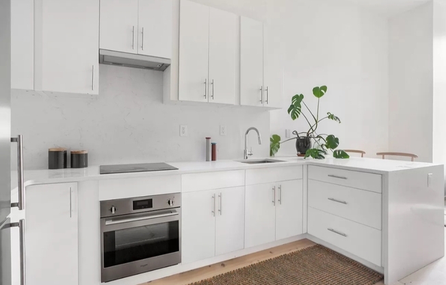 457 W 150 ST