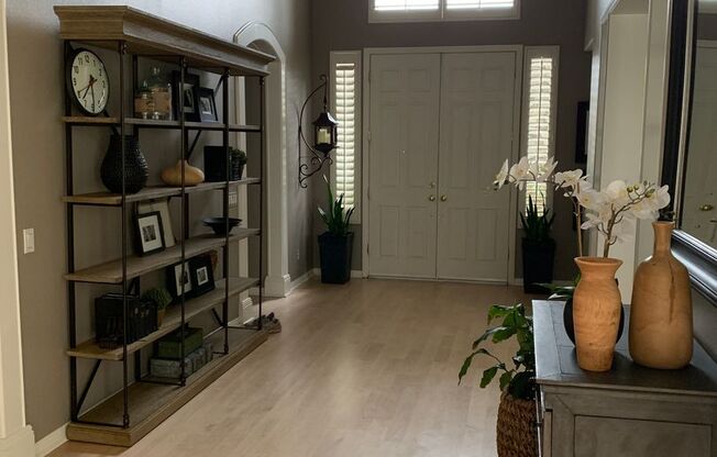 First Time Rental - 5 Bed, 5 bath cul-de-sac Executive Home