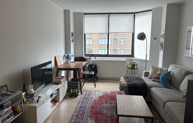 1 bed, 1 bath, $4,999, Unit 12C