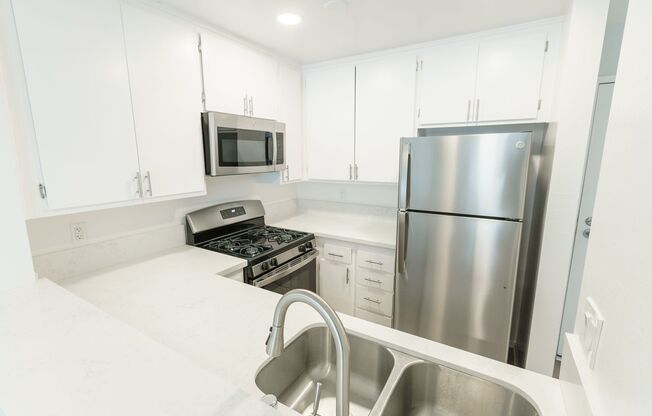 1 bed, 1 bath, 700 sqft, $1,798, Unit 319