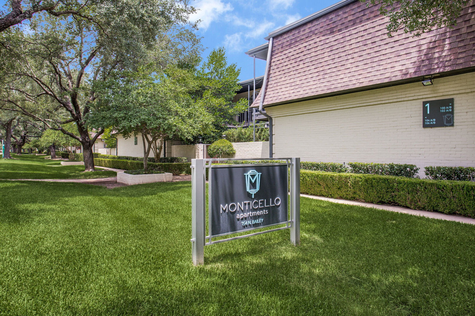 Monticello Apartments