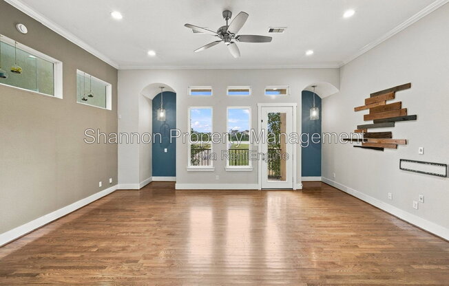5833 KATY ST
