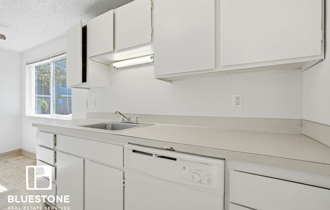 2 beds, 1 bath, 1,000 sqft, $1,325, Unit 31