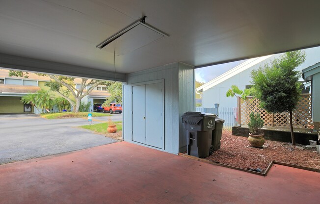 Beautiful 2/2.5 Cozy Condo with a Screened Patio in Whisperwood - Winter Park!