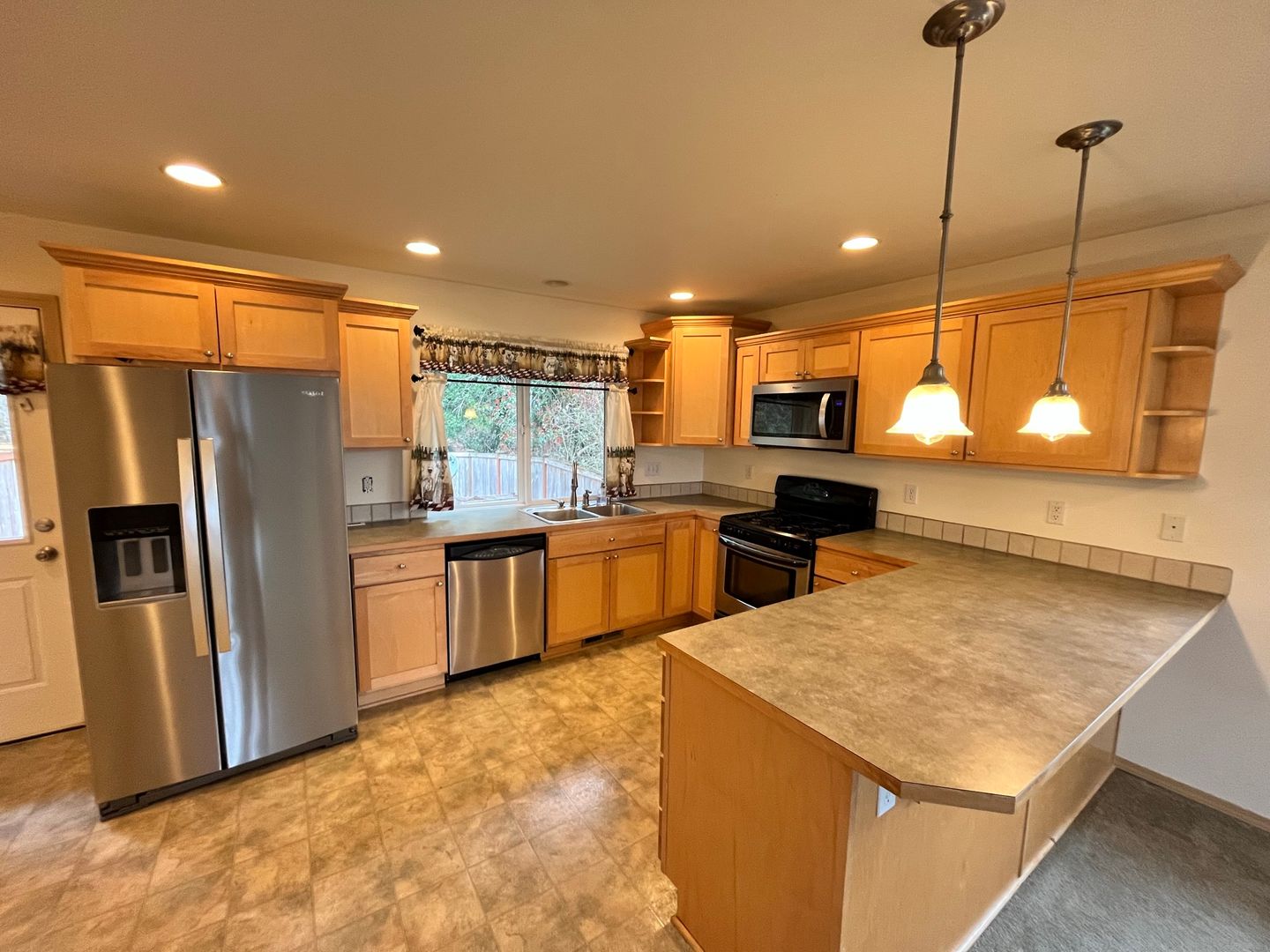 3 Story, Large Home, Next to a Park with Views of the City!