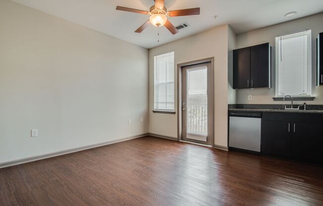 1 bed, 1 bath, 588 sqft, $1,235, Unit 301