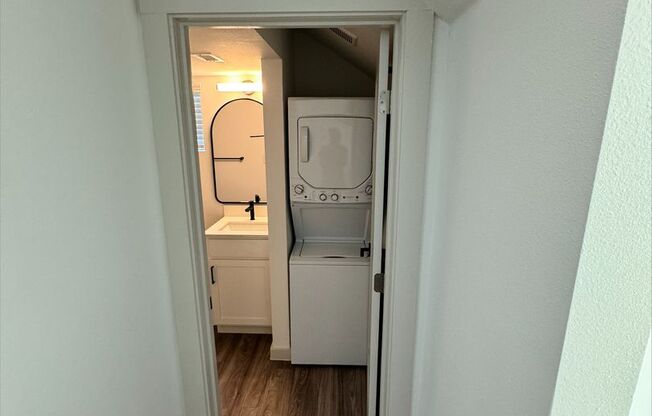 1 bed, 1 bath, $1,395, Unit 211