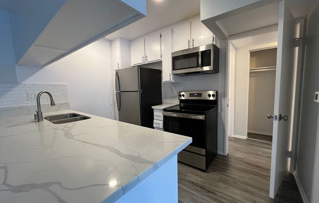 1 bed, 1 bath, 695 sqft, $1,548, Unit 326
