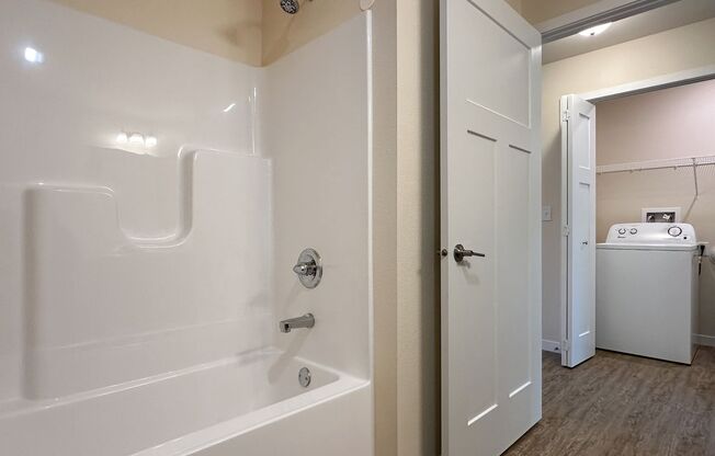 1 bed, 1 bath, 701 sqft, $1,025, Unit FL 5859-11