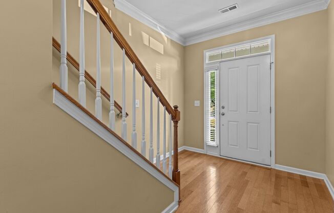 Gorgeous 3 Bedroom Townhome w/ Premium Finishes & Amenities - Pet Friendly!