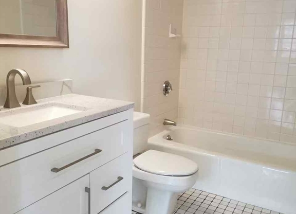 2 beds, 2 baths, 1,020 sqft, $4,200, Unit 302