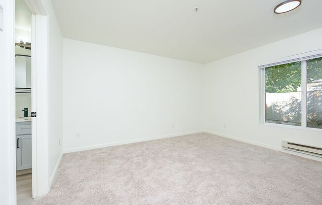 2 beds, 2 baths, 815 sqft, $2,350, Unit 2-101