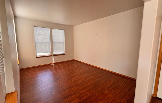 Beautiful 4 Bedroom 2.5 Bath House in Kent