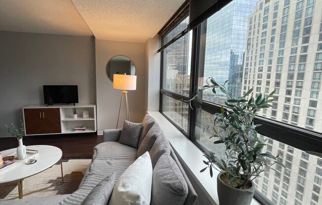 333 E GRAND AVE