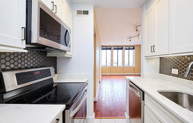 1842 California St NW Unit 13B