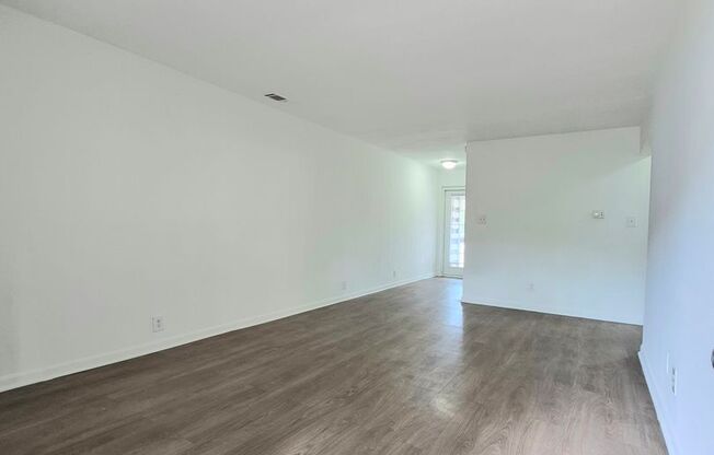 307 West Trinity Avenue