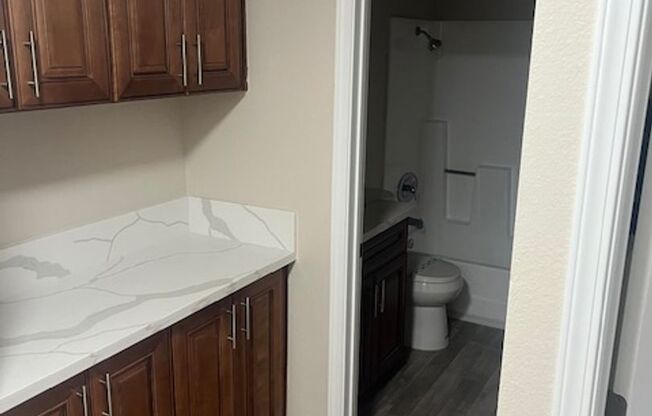 2 beds, 1 bath, $2,300, Unit 26