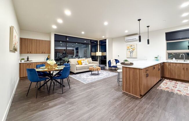 3 beds, 3.5 baths, 2,424 sqft, $4,355, Unit B120