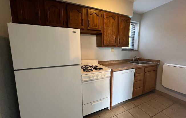 2 beds, 1 bath, 800 sqft, $1,754, Unit 6224 Fifth Ave. #311H
