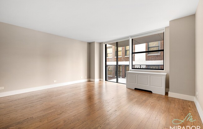 2 beds, 1 bath, $5,900, Unit 30P