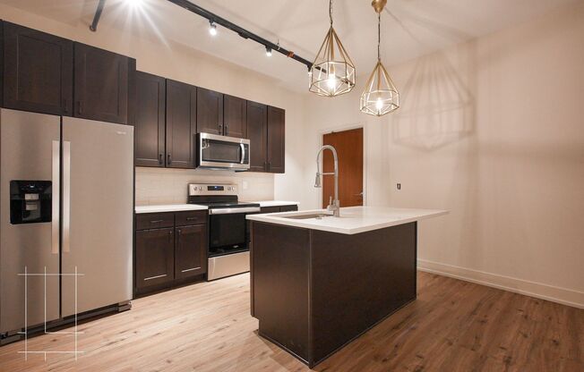 2 beds, 1 bath, $1,584, Unit 875 Michigan Ave Apt. 106
