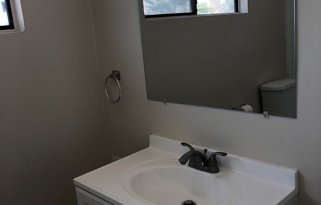 Welcome To Your New Home In Riverside