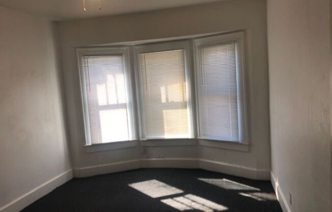 Lovely 3 bedroom 2 bathroom in St. Petersburg