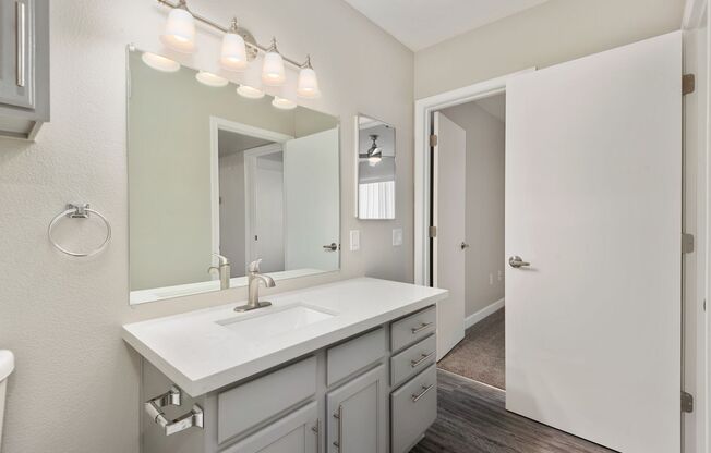 1 bed, 1 bath, 615 sqft, $1,200, Unit 322