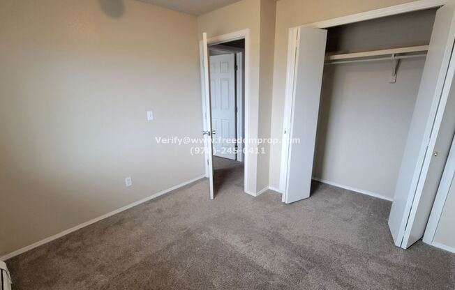 Conveniently Located 2+ Bedroom 2.5 Bath Condo/Townhouse