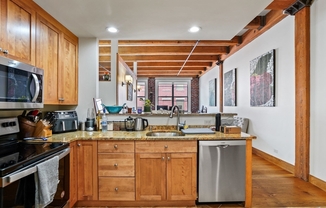 1 bed, 1 bath, 890 sqft, $4,200, Unit 501