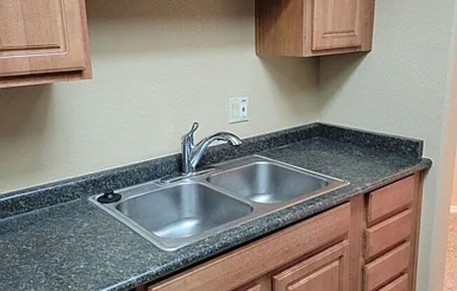 1 bed, 1 bath, $1,175, Unit # 121