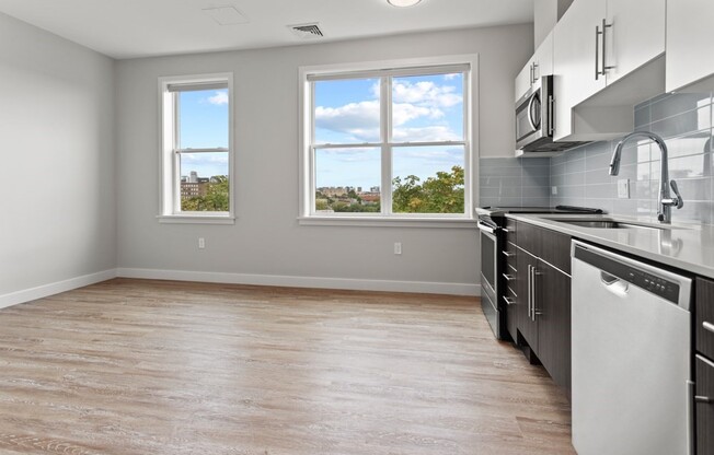 Studio, 1 bath, 528 sqft, $2,150, Unit 218