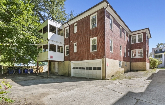 4 beds, 2 baths, 2,100 sqft, $6,000, Unit 2