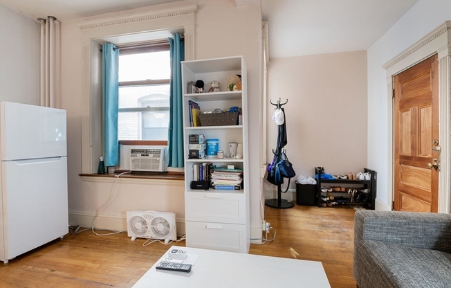 1 bed, 1 bath, 445 sqft, $2,800, Unit 608