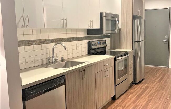 2 beds, 1 bath, 854 sqft, $3,275, Unit 408