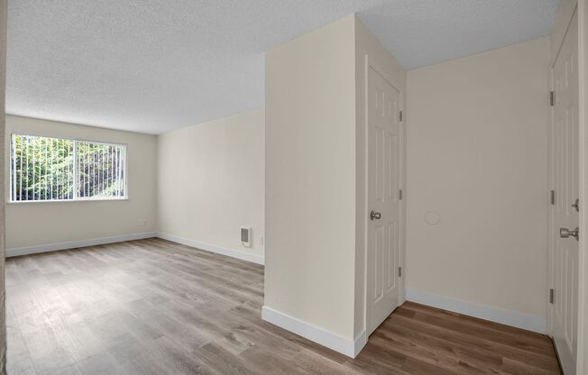 #165 RIVERVIEW APARTMENTS