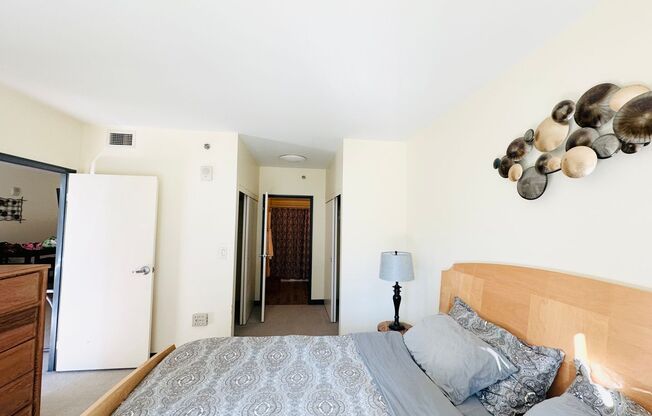 1 bed, 1 bath, $2,750