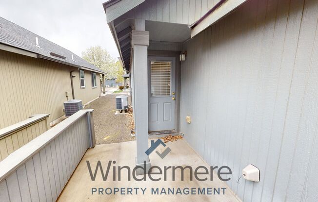 3 beds, 2 baths, 1,064 sqft, $1,695, Unit chin240-1