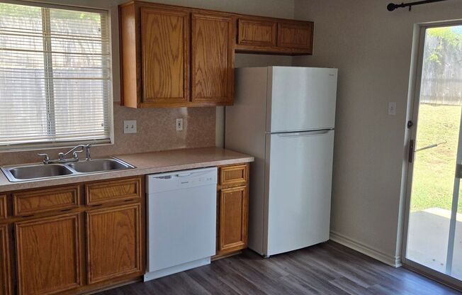 2 beds, 2 baths, $1,295