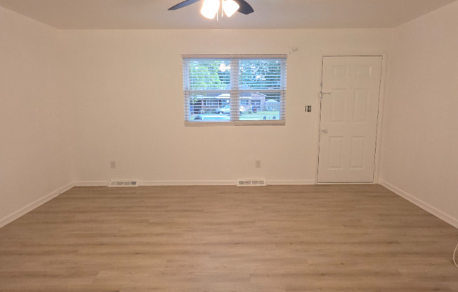 220 FRANK DR