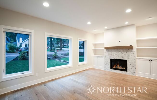 Newer Duplex in the Heart of Lake Oswego.